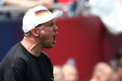 Bundestrainer Nagelsmann gibt lautstarke Anweisungen bei der WM-Generalprobe gegen die USA. 