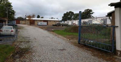 Blick auf das Gelände, wo Dorfzentrum und Festplatz entstehen sollen. 