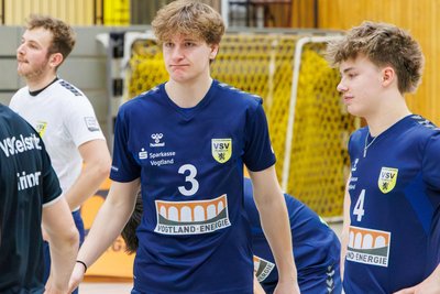 Betretene Gesichter bei den Oelsnitzern Ben Becher, Felix Erber und Jacob Uhlemann (von links) nach der 0:3-Niederlage gegen Gotha.