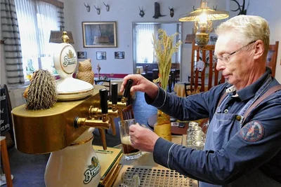 In der Besenschänke wird Peter Beyer nur noch bis zum dritten Advent Bier zapfen. Auch die Kochkünste des 66-Jährigen kommen danach höchstens noch auf privater Ebene zur Geltung.