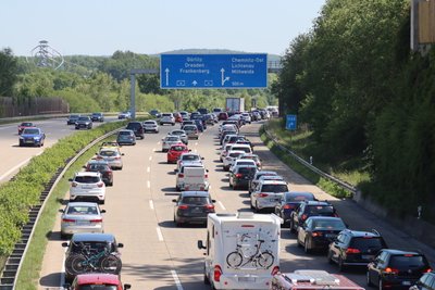Stau auf der A4: Am Pfingstmontag wollten offenbar viele Autofahrer das schöne Wetter für einen Ausflug nutzen.
