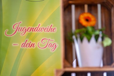 Jugendweihen sind bei Mädchen und Jungen beliebt. Doch sind sie heutzutage noch zeitgemäß?
