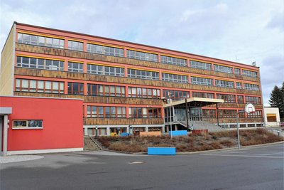 Die Heiner-Müller-Schule ist eins der wenigen Gebäude, die in Eppendorf über einen Glasfaseranschluss verfügen.