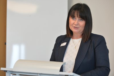 Die CDU-Landtagsabgeordnete Susan Leithoff hob den Mut der Absolventen hervor, sich auf Neues einzulassen.