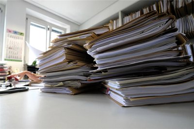 Im Prozess gegen zwei Freiberger wegen Drogenhandels mussten sich die Prozessbeteiligten mit Tausenden Seiten Akten auseinandersetzen.