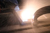Prozessaufnahme des Remote-Schneidens mit dem Faserlaser