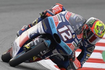 Der Italiener Marco Bezzecchi vom am Sachsenring ansässigen Prüstel-GP-Team fuhr in Barcelona in derMoto3-Klasse als Zweiter erneut auf das Podest.