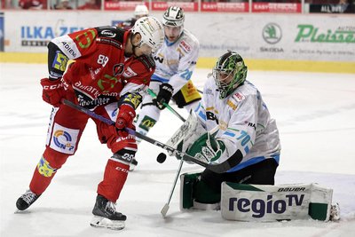 Henri Kanninen (Szene aus einem Heimspiel) besorgte im Derby bei den Lausitzer Füchsen das Crimmitschauer Siegtor.
