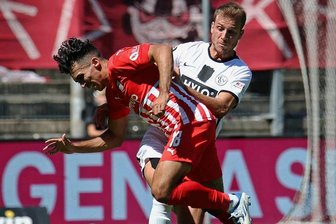 3. Fußball-Liga: FSV Zwickau beim Aufsteiger chancenlos - Zweikampf zwischen dem Zwickauer Johan Gomez und Laurin von Piechowski, der in der Saison 2017/2018 für den Chemnitzer FC spielte.