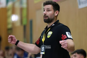 3. Handball-Liga: Oberlosa fährt mit Personalsorgen nach Aue - Oberlosa-Coach Ladislav Brykner sieht sein Team trotz aller Personalsorgen nicht chancenlos beim EHV Aue.