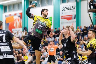 3. Handball-Liga: Oberlosa kassiert achte Niederlage in Folge - Der SV 04 Oberlosa (am Ball Petar Puljic) wartet nun schon seit acht Drittligaspielen auf ein Erfolgserlebnis.