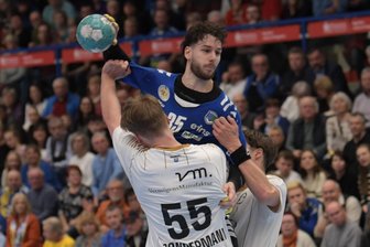 3. Liga: Auer Handballer müssen sich in Schwetzingen mit Remis begnügen - Kapitän Sebastian Paraschiv – hier im Vorjahr gegen Dormagen – zeigte in Schwetzingen den Einsatz, den andere vermissen ließen.