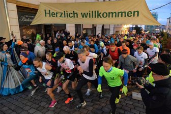 30. Freiberger Adventslauf: Jubiläum wirft seine Schatten voraus - Zur 29. Auflage des Freiberger Adventslaufes waren im vergangenen Jahr 760 Aktive auf die Strecke durch die historische Innenstadt gegangen.