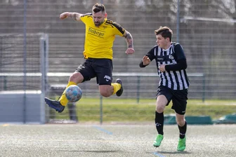 30 Jahre BSC: Freiberger Fußballer wollen großes Jubiläum nicht in der Kreisoberliga feiern - Routinier Ronny Singer (l.) kehrt nach seiner Gelbsperre ins Team zurück.