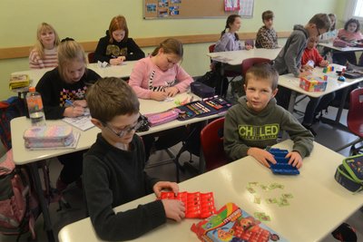 Die Klasse 3b arbeitete konzentriert bei den Arbeiten mit.