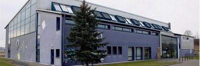 Laut Werdaus Oberbürgermeister Sören Kristensen (Unabhängige Liste) hat es Absprachen mit den Wohlfahrtsverbänden gegeben, wie bei Bedarf das Koberbachzentrum in eine Notunterkunft für Kriegsflüchtlinge umgestaltet werden kann.