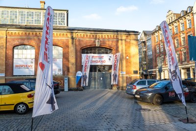 Aus dieser Ausstellung in der Markthalle ist ein Kunstwerk verschwunden.