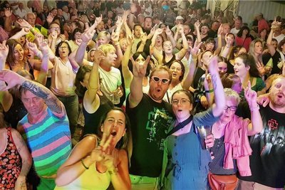 Hunderte Gäste feierten beim 1. FC Wacker ein grandioses Sport- und Sommerfest.