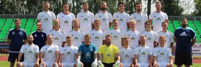 Der FSV Marienberg beginnt die Spielzeit diesen Sonnabend gegen Blau-Weiß Leipzig. Die Landesliga stellt für Trainer Ronny Rother und seine Mannschaft das Limit dar: "Für uns ist die Landesliga das, was für Bayern München die Champions League ist." Dem Kader von Motor Marienberg, der sich in der Landesliga behaupten will, gehören an:Tor: Toni Grabowski, Sandro Breitfeld; Abwehr: Tim Graubner, Pierre Bauer, Marcus Neubauer, Robin Rösch, Julian Schröter, Eric Richter; Mittelfeld: Kilian Gerlach, Danny Gottschalk, Benjamin Last, Clemens Otto, Kevin Matthes, Kevin Werner, Max Flade, Norman Fischer; Angriff: Maximilian Schreiter, Dirk Ruttloff, Ishaaq Tizro Pirbazari, Kenny Schmidt und Charlie Baude. Betreut werden sie von Cheftrainer: Ronny Rother, Assistenztrainer Julius Weber und Mannschaftsleiter Silvio Haag. 