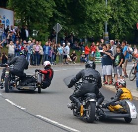 Bei der Sachsenring Classic sind stets Tausende Zuschauer an der Strecke.