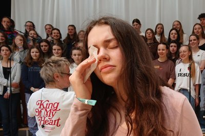 Therese Heinig spielt Marie, die an ihrer Schule gemobbt wird.