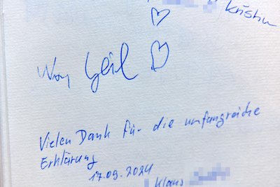 Blick ins Gästebuch des Silbermann-Hauses Freiberg.