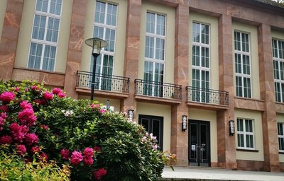 Im Kulturhaus Aue treffen sich am Freitag junge Musiker aus Sachsen zum Wettbewerb "Musik aus Kommunen". Für die Gastgeber aus dem Erzgebirge geht ein Blockflötenensemble an den Start. 