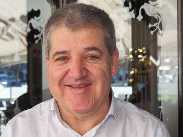 Ist Geschäftsführer des "Café Iruña": Juan Busto Corral.
