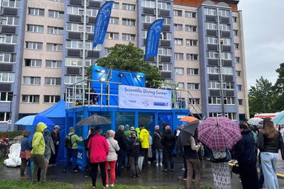 Der neue Tauchcontainer des Scientific Diving Centers der TU Bergakademie Freiberg wurde Besuchern der Nacht der Wissenschaft am Freitag feierlich präsentiert.