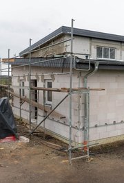 Den 1,1 Millionen Euro teuren Neubau des Multifunktionsgebäudes am Stadion unterstützt die Kommune im nächsten Jahr mit 50.000 Euro.