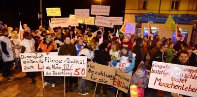 Im November demonstrierten die DRK-Mitarbeiter in Hainichen noch nach Feierabend. Nun treten sie in den Ausstand.