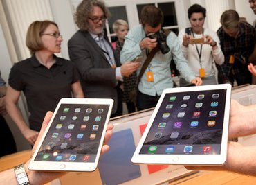 Der iPad Air 2 und das neue iPad mini.