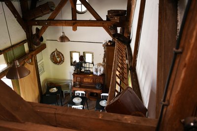Am Bahnhof Amerika tut sich einiges, der Güterschuppen wird mittlerweile gastronomisch genutzt. Hier ein Blick in den Gastraum im Güterschuppen.