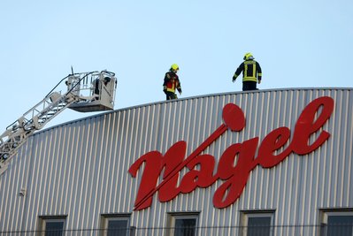 In einer Reparaturwerkstatt der Firma Baumaschinen Nagel an der Dieselstraße in Glauchau hat am Mittwochmorgen Funkenflug einen Brand ausgelöst. 