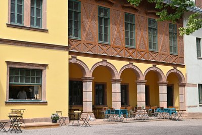 Das Café Waldschlösschen auf dem Rochlitzer Berg empfängt auch mit Freisitz.