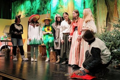 Neben der öffentlichen Vorstellung am Sonntag bekommen vorab bereits Kindergruppen die Gelegenheit, das Märchen im Volkshaus zu sehen.