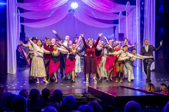 31. Theaterball im Erzgebirge: Ausgelassene Stimmung, viel Musik und eine neue Hymne - 