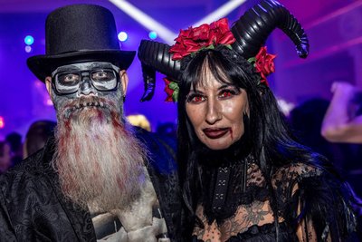 Fantasievolle Gruselkostüme trugen viele Tivoli-Gäste - passend dazu die Schminke.