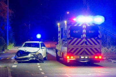 Zwei Pkw sind am Freitagabend in Döbeln zusammengestoßen. Eine Person wurde ins Krankenhaus gefahren.