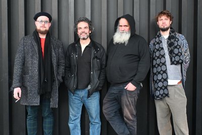 Die Schweizer Band Simon Spiess Helio bestreitet mit ihrer emotionalen Musik eines der Konzerte am Freitag im Theater.