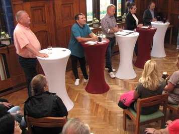 Stellten sich den Fragen des Publikums (v. l.): Thomas Arnold, David Rausch, Falk Horn, Sandra Fischer und René Naumann. 