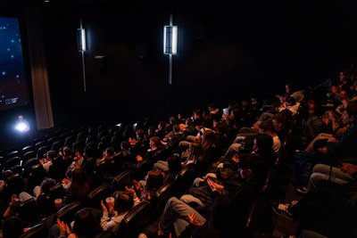 Publikum eines Schlingel-Festival-Films im Kinopolis Freiberg.