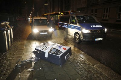 Die Diebe sprengten den Automaten an der Fürstenstraße. 