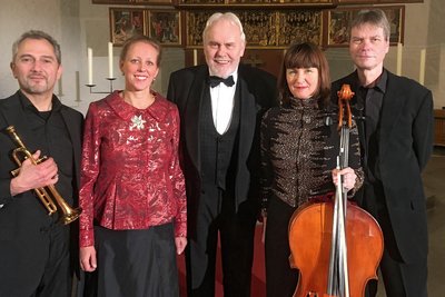 Gunther Emmerlich tritt mit seinem Ensemble in der Johanniskirche auf.
