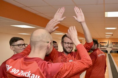 Zufriedene Gesichter gab es am Samstag bei den Keglern des Bundesliga-Aufsteigers TSV 90 Zwickau.