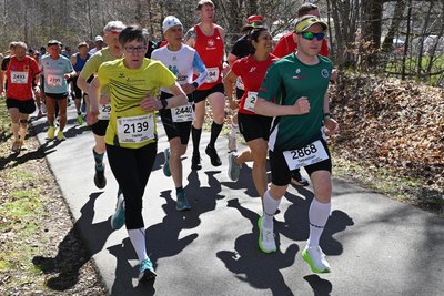Der Göltzschtalmarathon erlebte die 57. Auflage – hier der Start über die Halbmarathon-Distanz.
