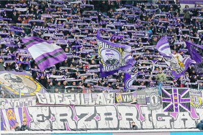 Der Fanblock im Erzgebirgsstadion ist eigentlich immer gut gefüllt. Auf anderen Tribünenbereichen ging es zuletzt oft sehr luftig zu. Das soll sich wieder ändern.