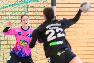 Stand in dieser Saison als B-Jugend-Keeperin bereits bei den Frauen im Tor: Helene Enger.