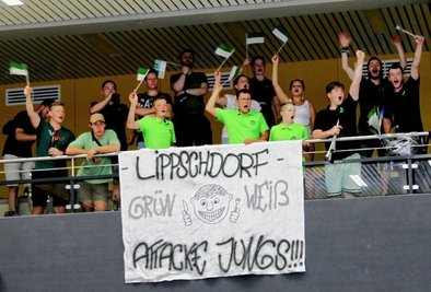 Einige Lippersdorfer Fans unterstützten die Radballer und machten das Auswärtsturnier in Aalen zu einem Heimspiel. 