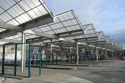 2015 war der Busbahnhof mit seinen überdachten Haltestellen Thema eines Wettbewerbsprojekts.